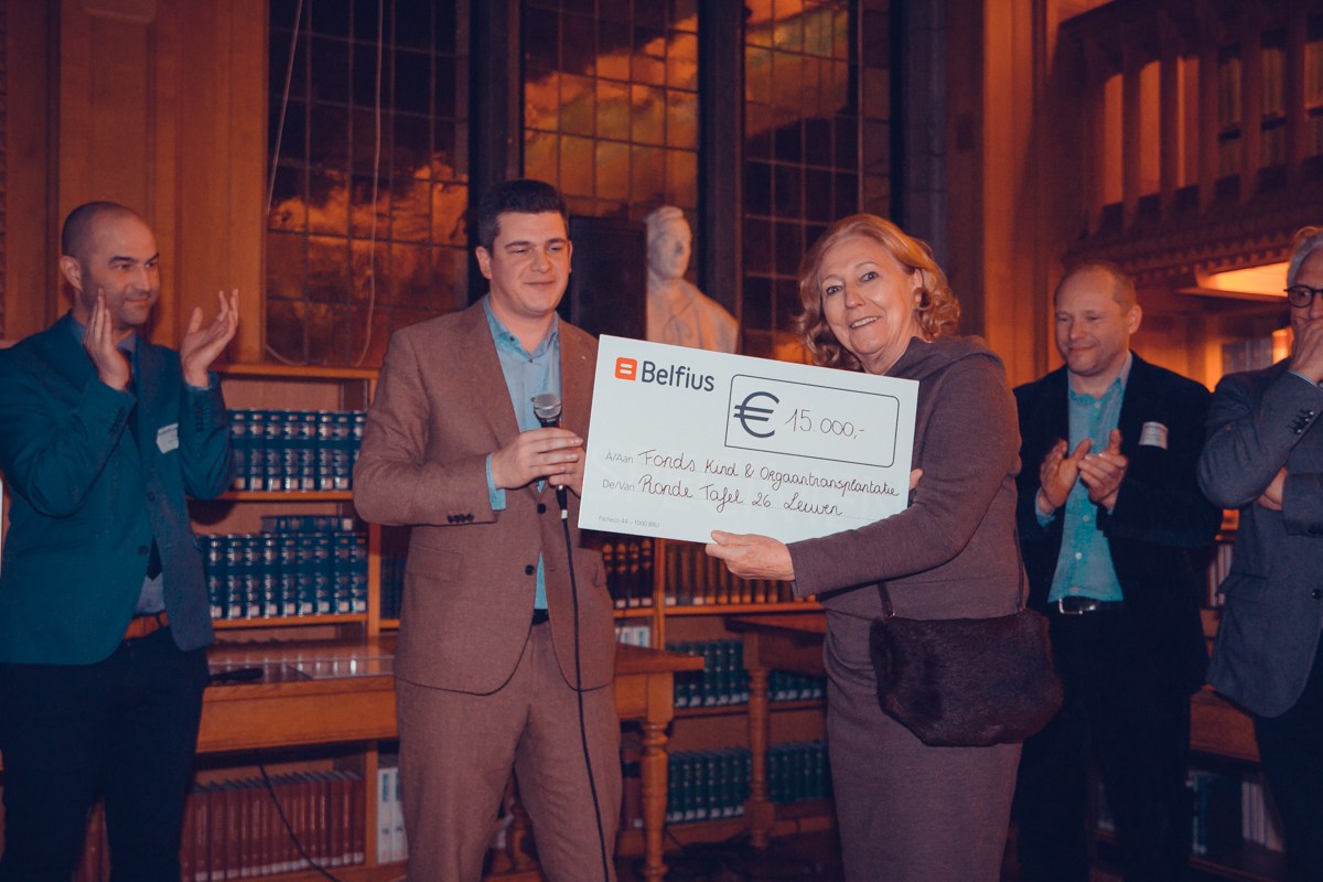 Ronde Tafel cheque 15000 euro enkeskoers 2017